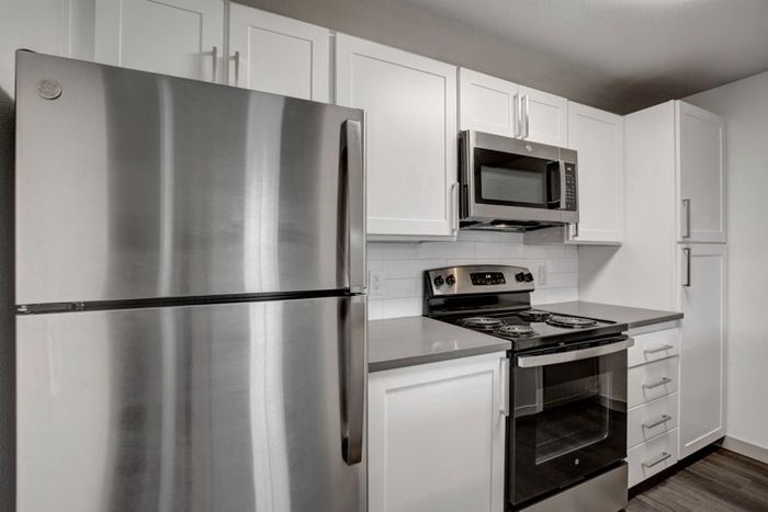 Stainless Steel Appliances | Apartments in Everett WA | Charter Club