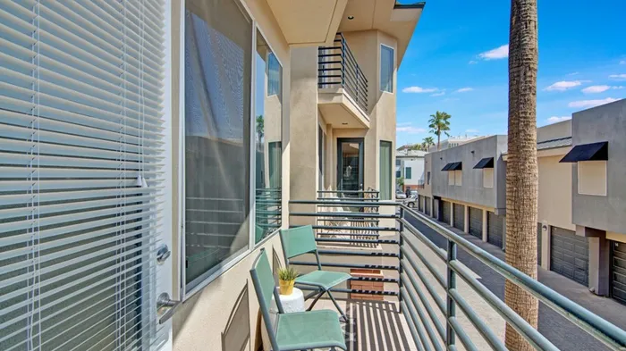 Spacious Apartment Balcony | 3 Bedroom Apartments In Phoenix Arizona | Pavilions on Central
