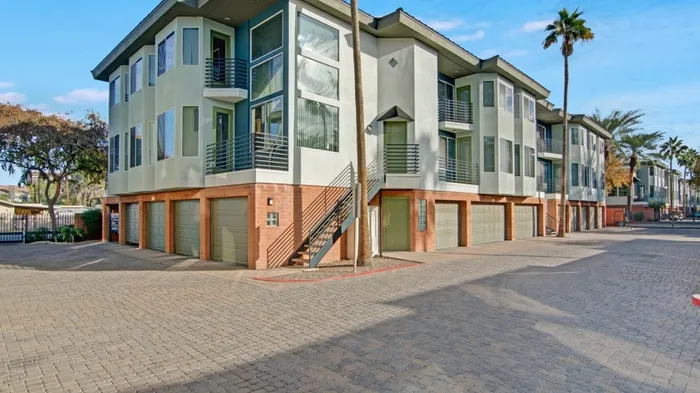 Luxury Apartments In Phoenix | Pavilions on Central