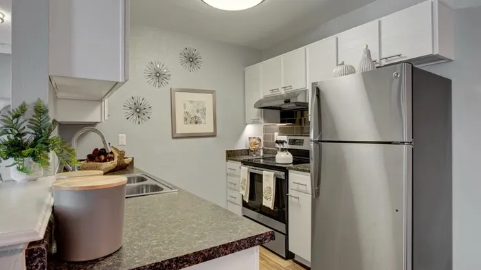 Spacious Kitchen | 2 Bedroom Apartments In Aurora Co | The Grove at City Center