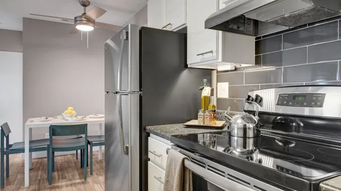 Elegant Kitchen | Apartments For Rent In Aurora Co | The Grove at City Center