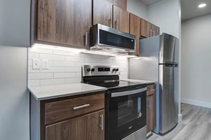 Modern Kitchen | Tualatin Oregon Apartments | River Ridge