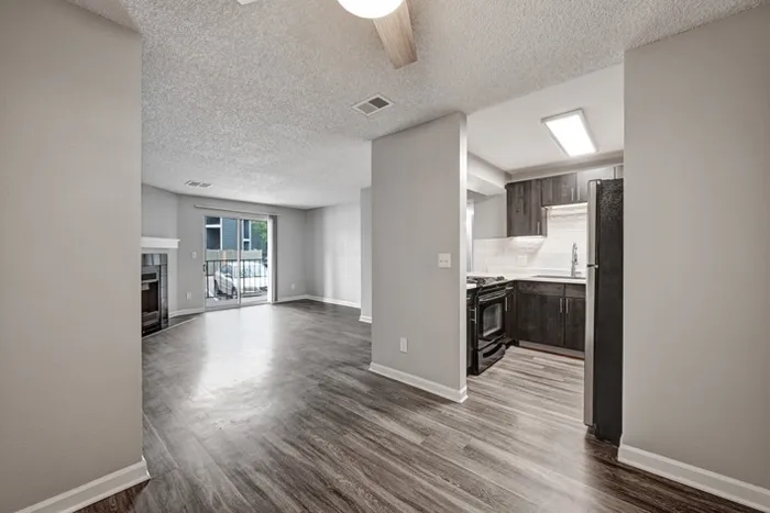 Dining Room Area and Entrance | Littleton CO Apartments for Rent | Summit Riverside