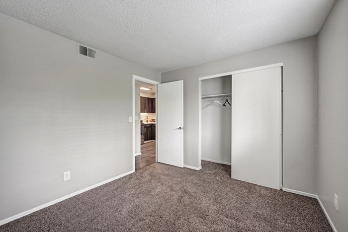 Bedroom| Apartments in Littleton CO | Summit Riverside