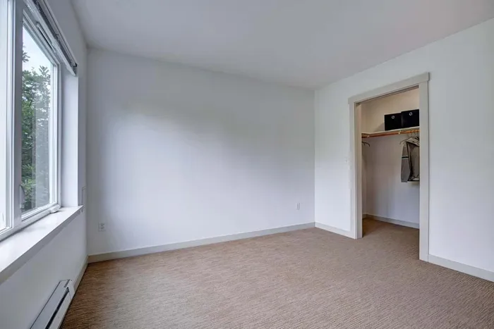 Luxurious Bedroom | Seattle Wa Apartments For Rent | The Noble