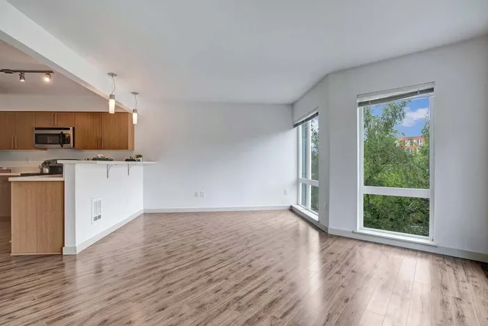 Spacious Dining Room | Apartments Near Seattle Washington | The Noble