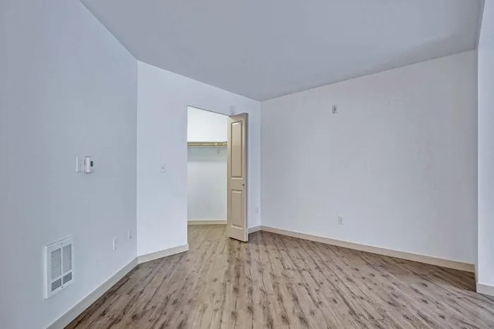 Spacious Bedroom | Apartments For Rent Near Seattle | The Noble