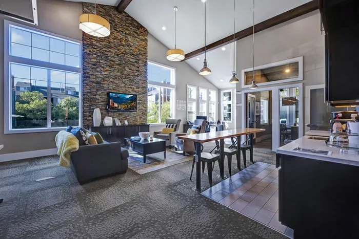 Community Clubhouse | Apartments for Rent in Littleton CO | Summit Riverside