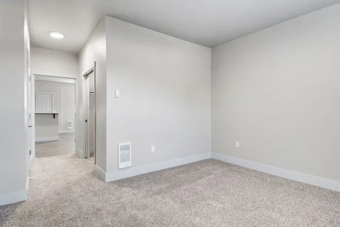 Beautiful Bedroom | Apartments in Tualatin, OR | River Ridge