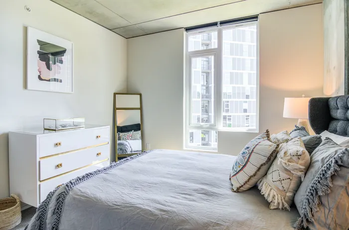 NV unit bedroom