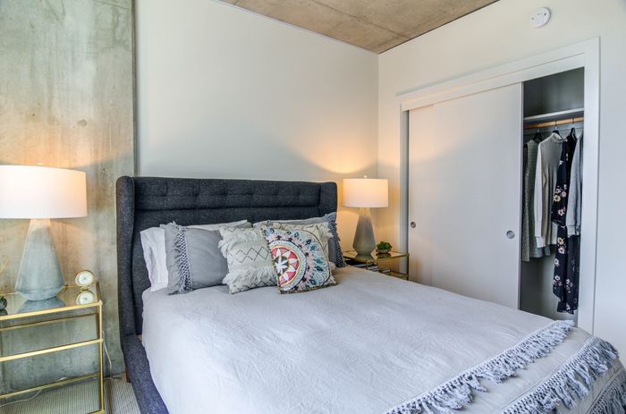 NV unit bedroom