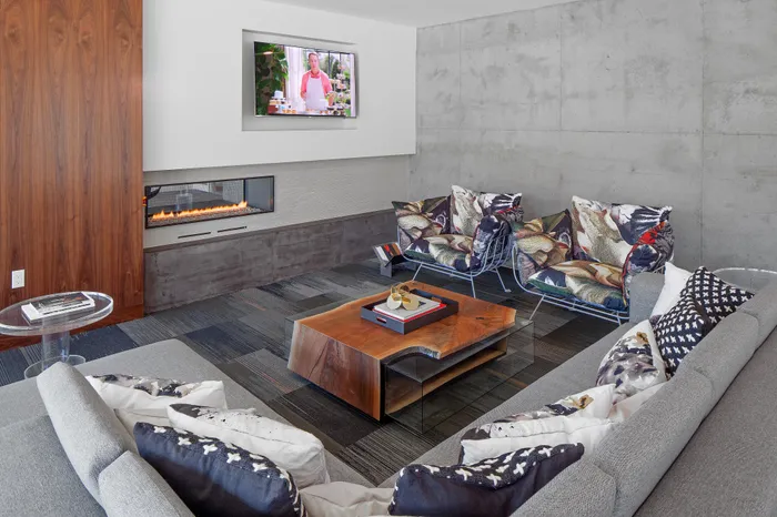 NV clubroom