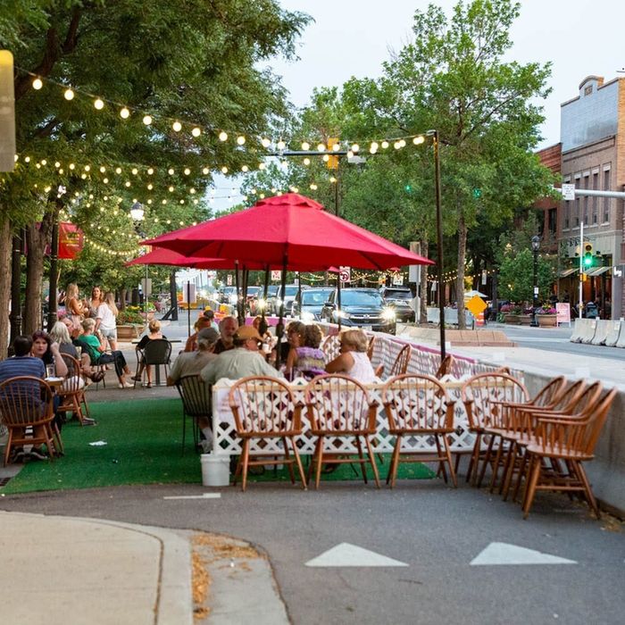 Main Street Restaurants and Bars
