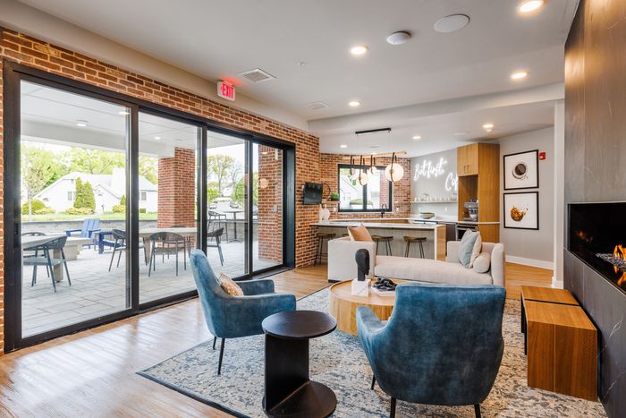 Hedges at Hawthorne - Interior Amenity