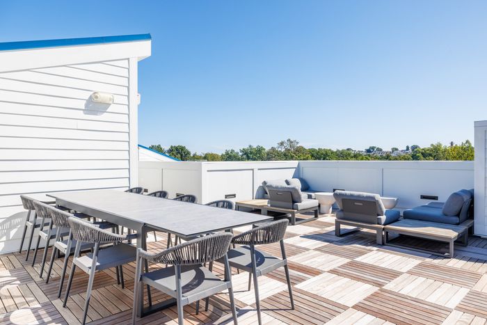 Hedges at Hawthorne - Rooftop Terrace
