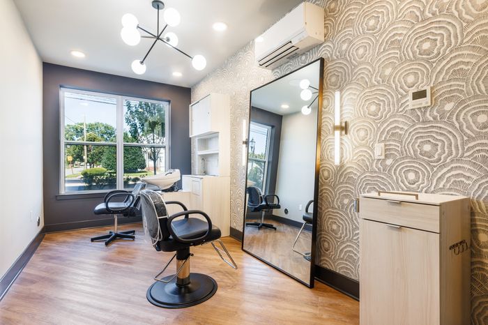 Hedges at Hawthorne - Salon