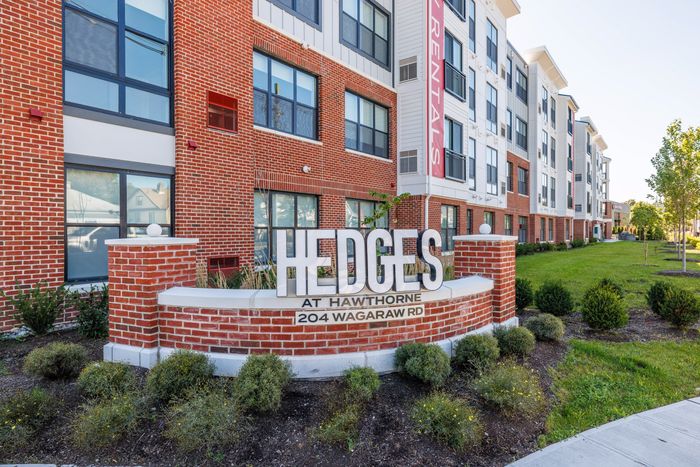 Hedges at Hawthorne - Exterior