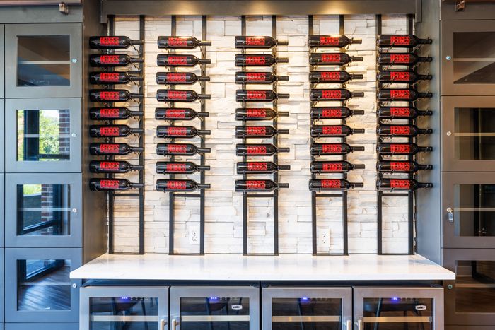 Hedges at Hawthorne - Tasting Room With Private Wine Storage
