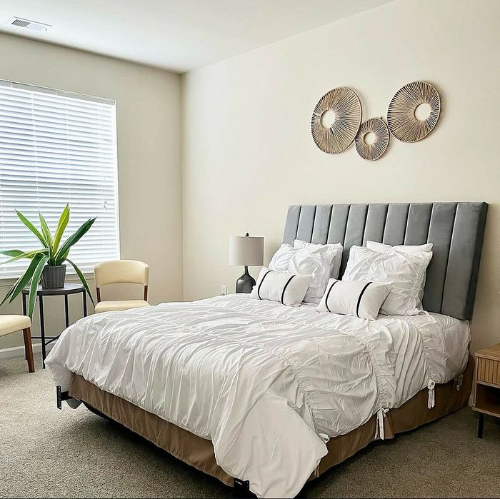 Garden-Style Apartments Near South Amboy Beach In Sayreville, NJ - Morgan's Bluff - Spacious Bedroom With Plush Carpet And A Window For Natural Light
