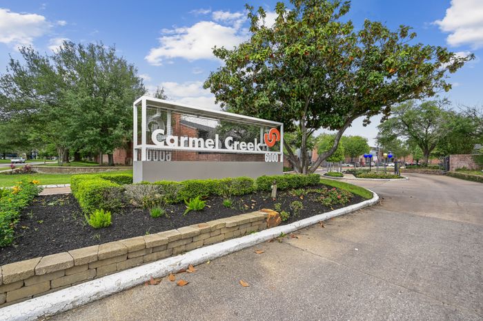 Carmel Creek Exterior Signage