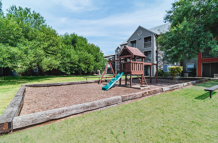 Villa de Oro Playground