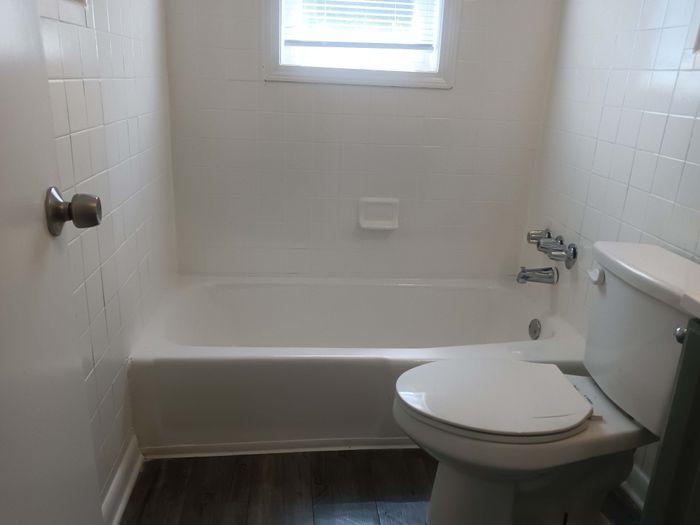 Centry on Main Bathroom