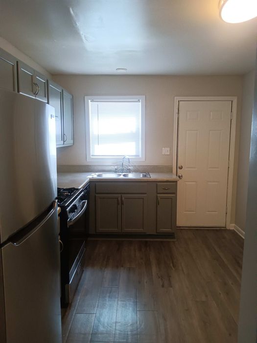 Centry on Main - Kitchen Area