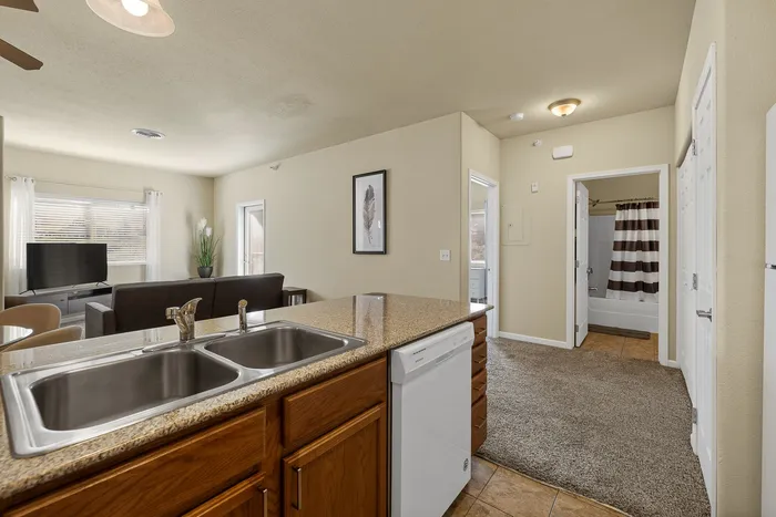 1bd 1ba - Guest Suite