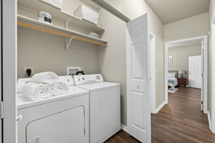 2bd 2ba - Premium Unit