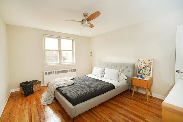 Summit Court- Bala Cynwyd, PA- Bedroom