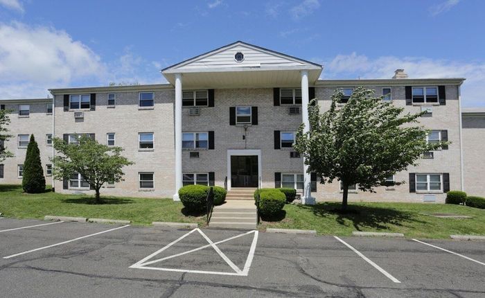Westbury- Willow Grove, PA-Exterior