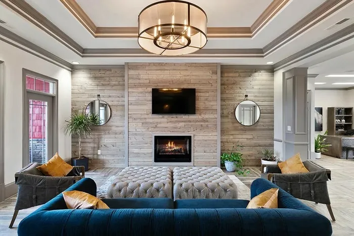 resident lounge at the apartments at glenmoore clubhouse