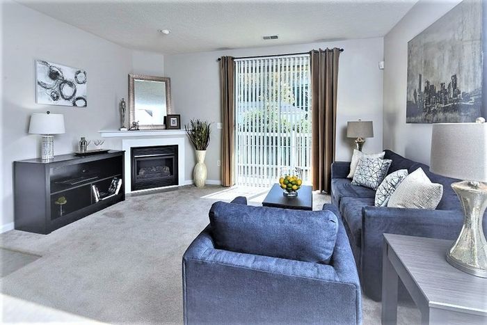 2BR, 2BA - Living Room