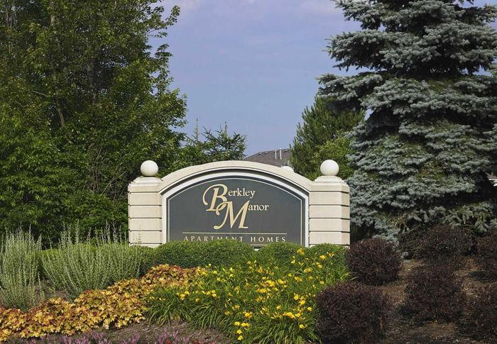 Berkley Manor Sign