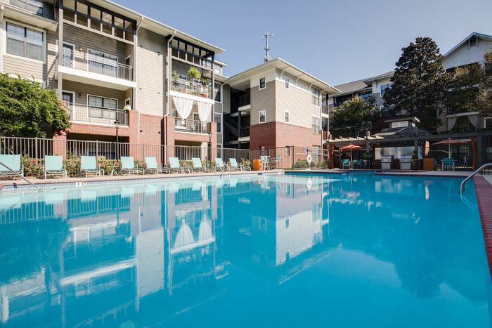 Monroe Place Apartments Pool