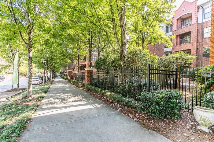 Highland Walk Exterior
