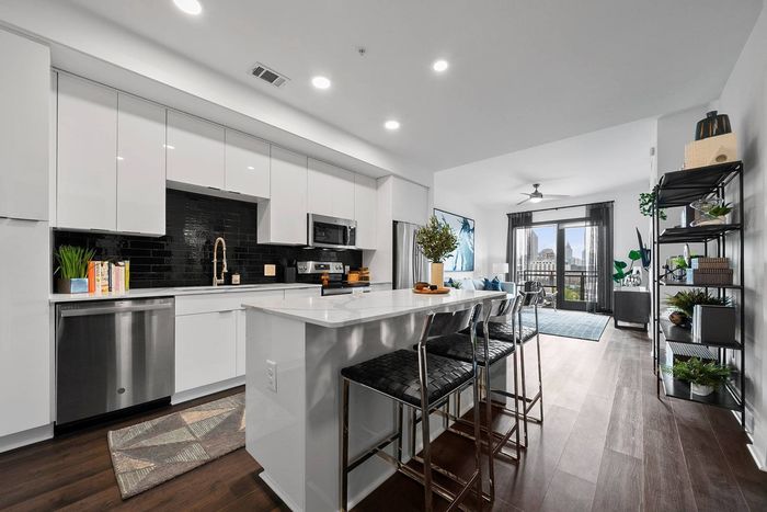 Spacious kitchen and island