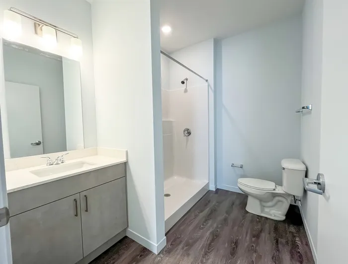 Unit Model Bathroom | Student Apartments in Champaign, IL | Pacifica on Green