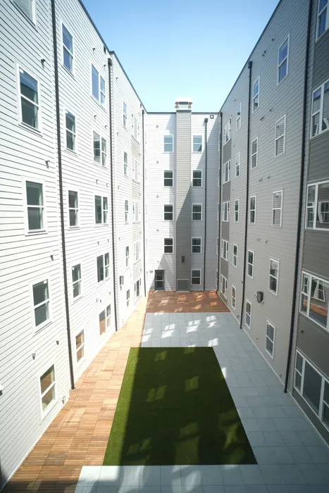 Student Apartments in Champaign, IL | Pacifica on Green