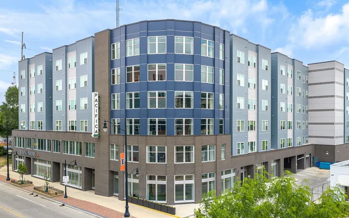 Student Apartments in Champaign, IL | Pacifica on Green