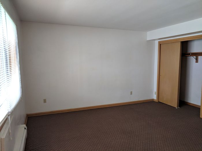 Campus Central - Bedroom/Bedroom Closet