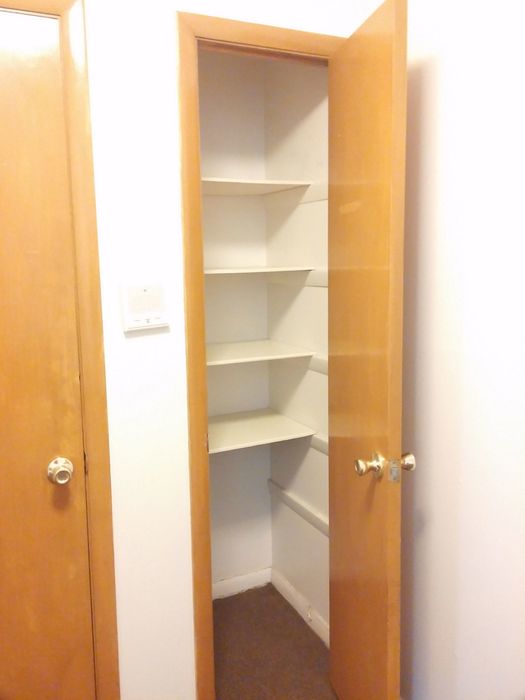 Campus East Studio Apartment - Schulhof Property Management LLC