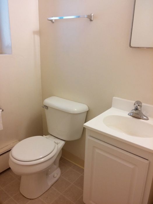 Campus East Studio Apartment - Schulhof Property Management LLC