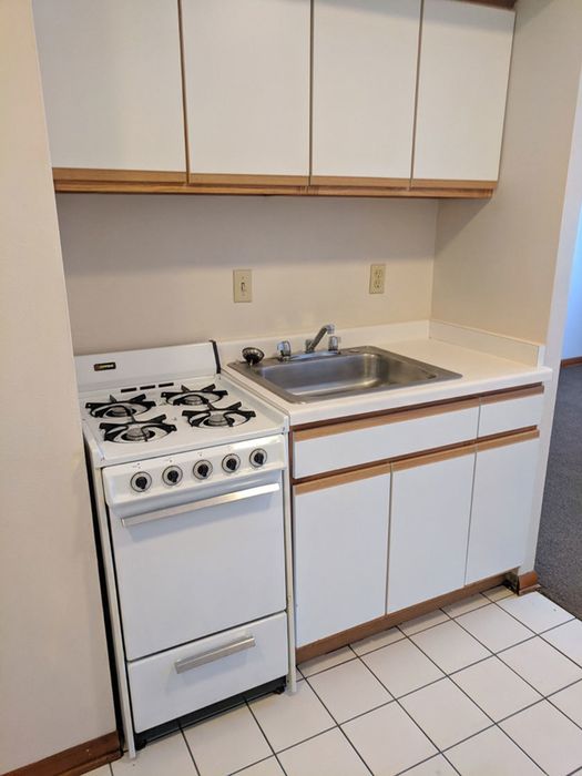 Campus Place Apartment - Schulhof Property Management LLC