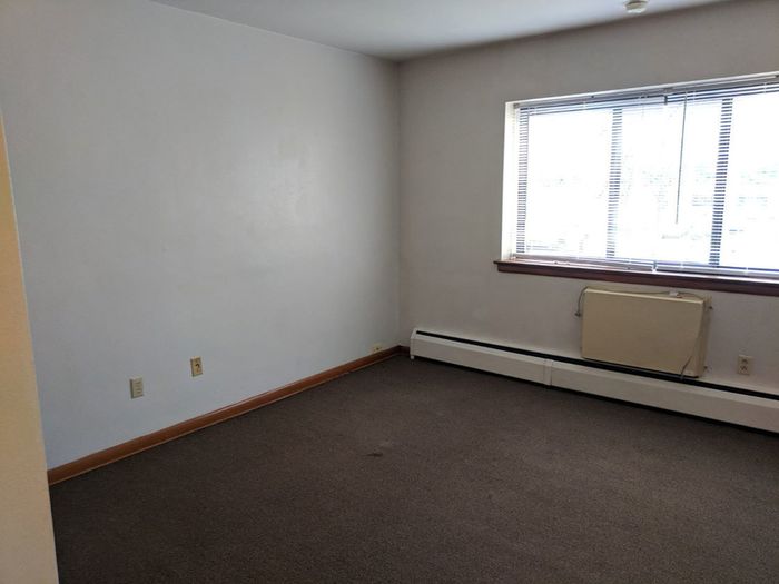 Campus Place Apartment - Schulhof Property Management LLC