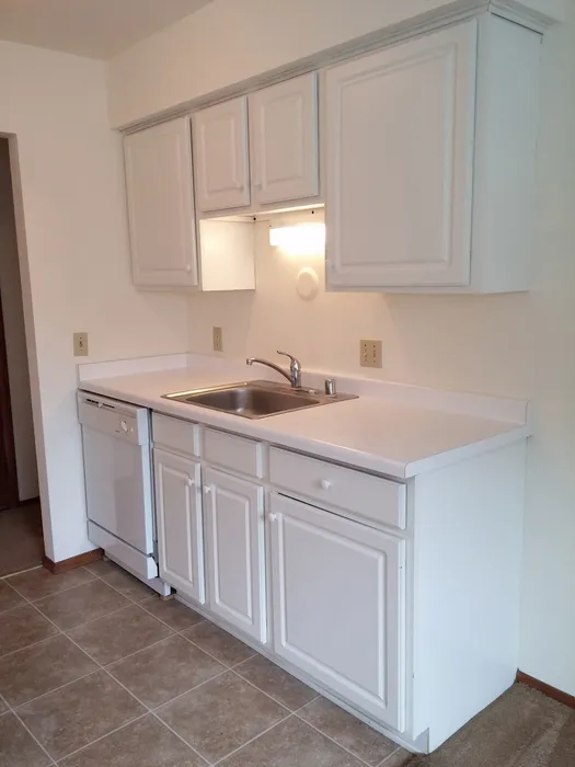 Campus Court Apartments - Schulhof Property Management