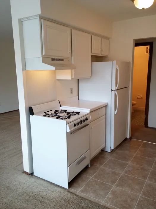 Campus Court Apartments - Schulhof Property Management