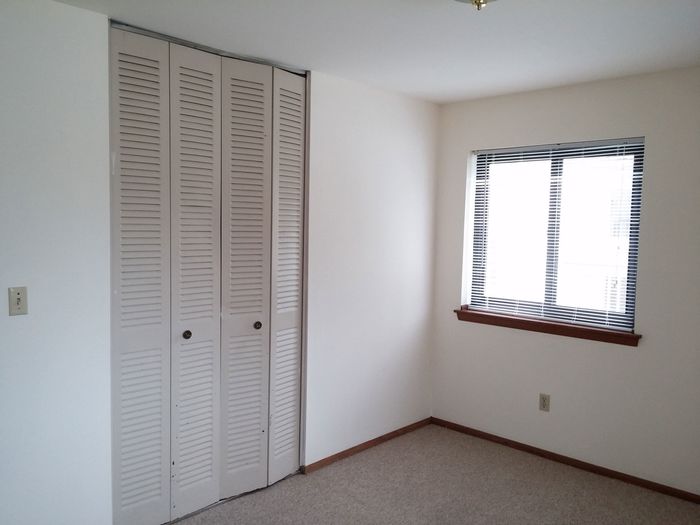 Campus Court Apartments - Schulhof Property Management