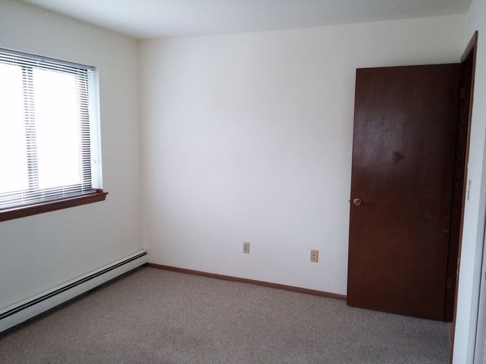 Campus Court Apartments - Schulhof Property Management