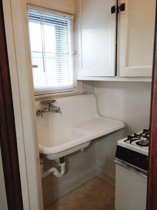 Janola Apartments - Schulhof Property Management LLC